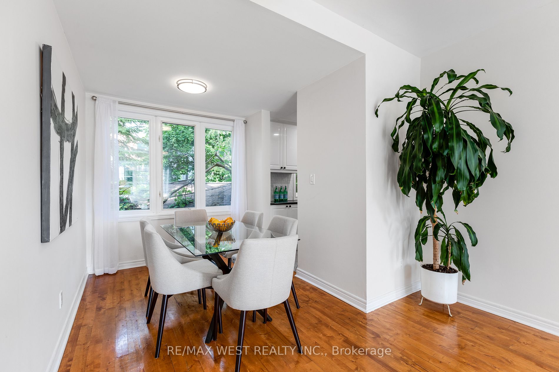 84 Edna Ave