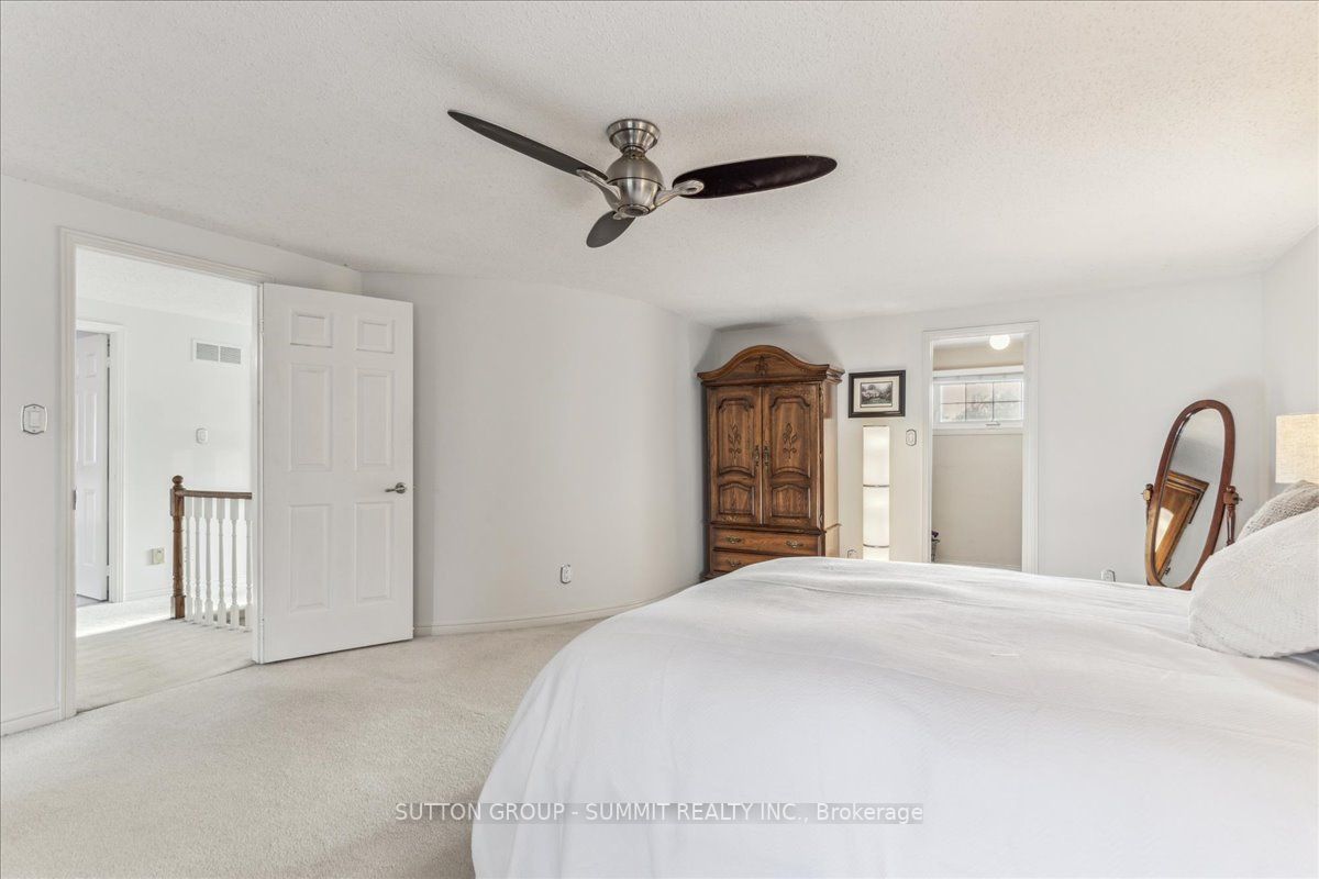 2153 Winding Way