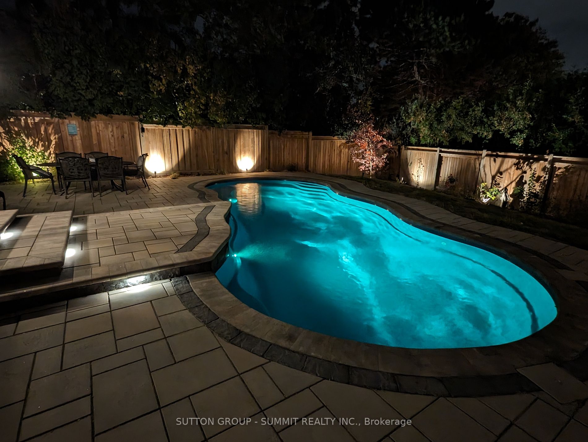 2153 Winding Way