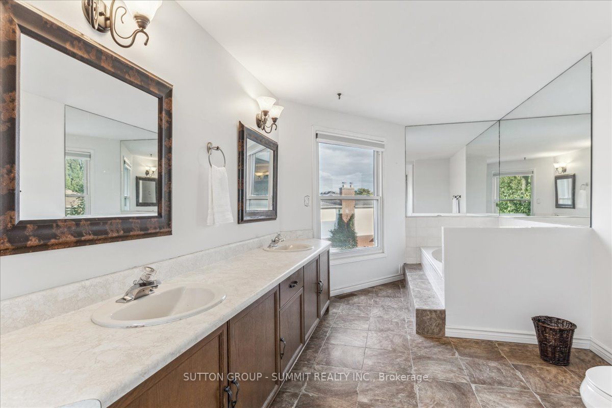 2153 Winding Way