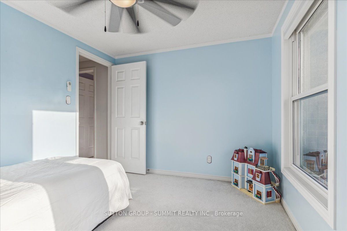 2153 Winding Way