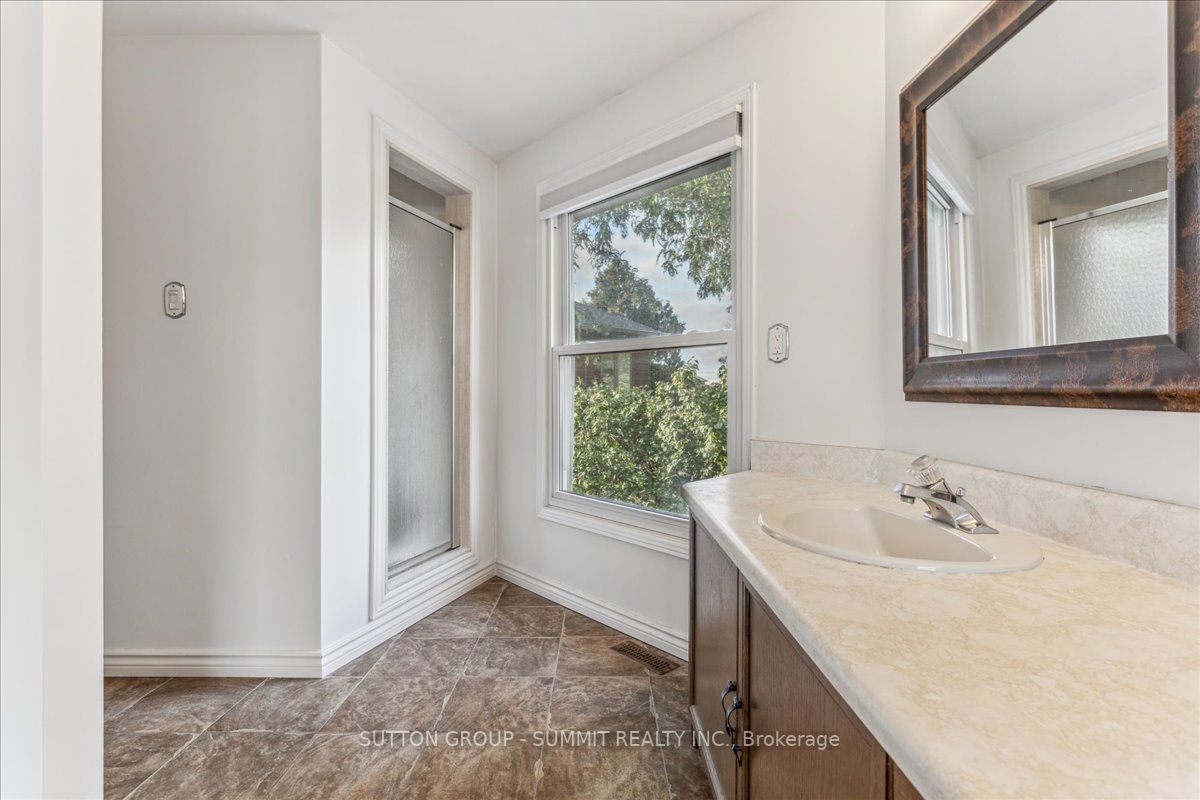 2153 Winding Way