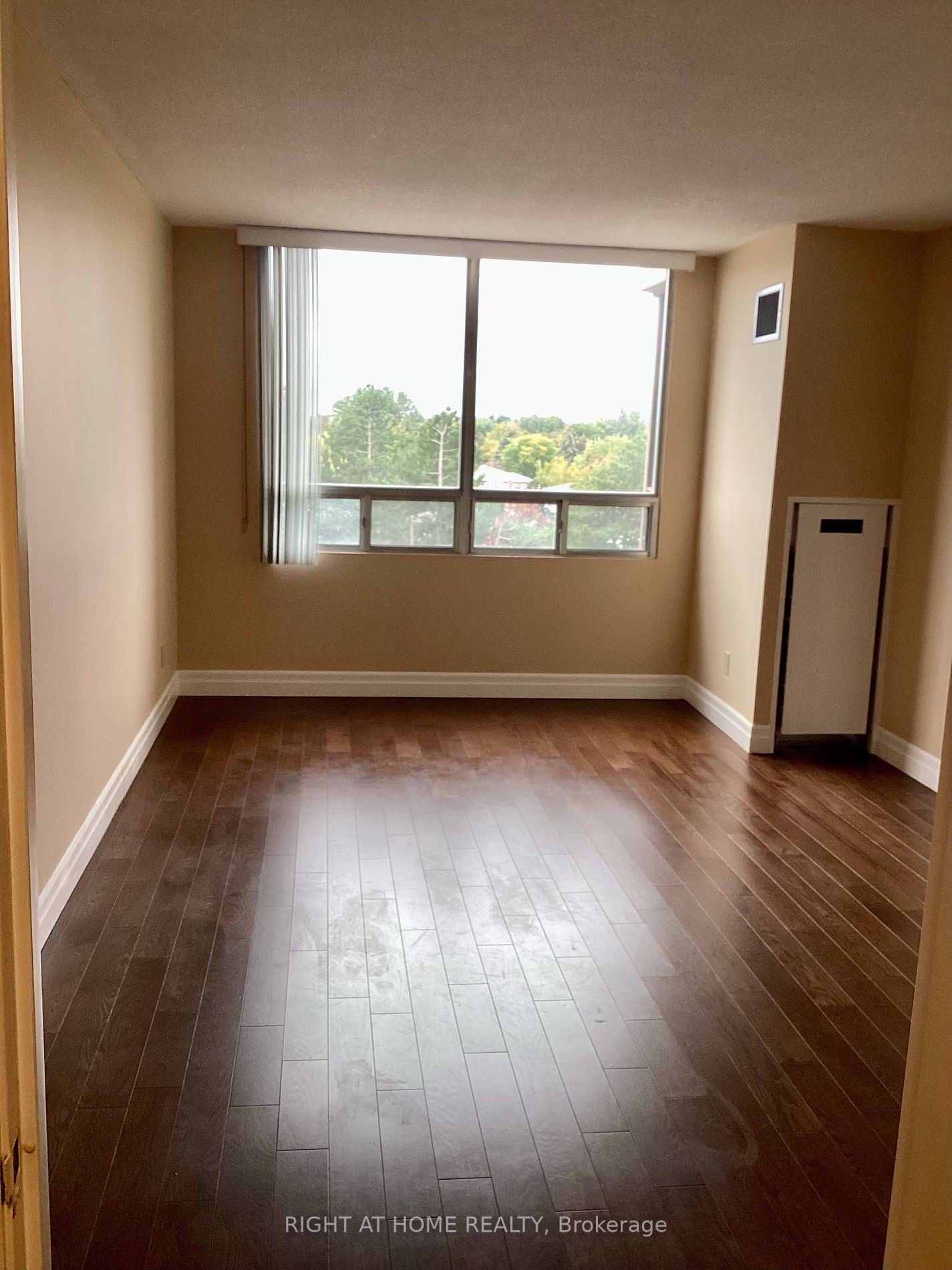 310 Mill St S, #505