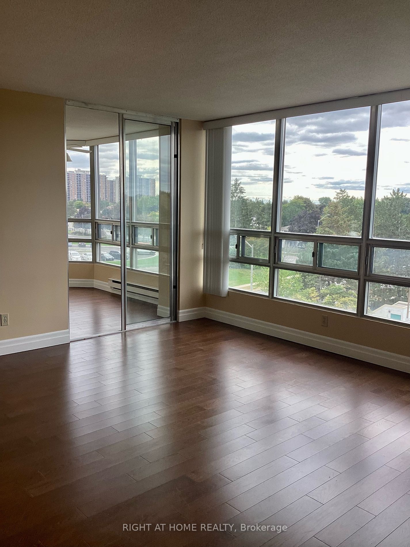 310 Mill St S, #505