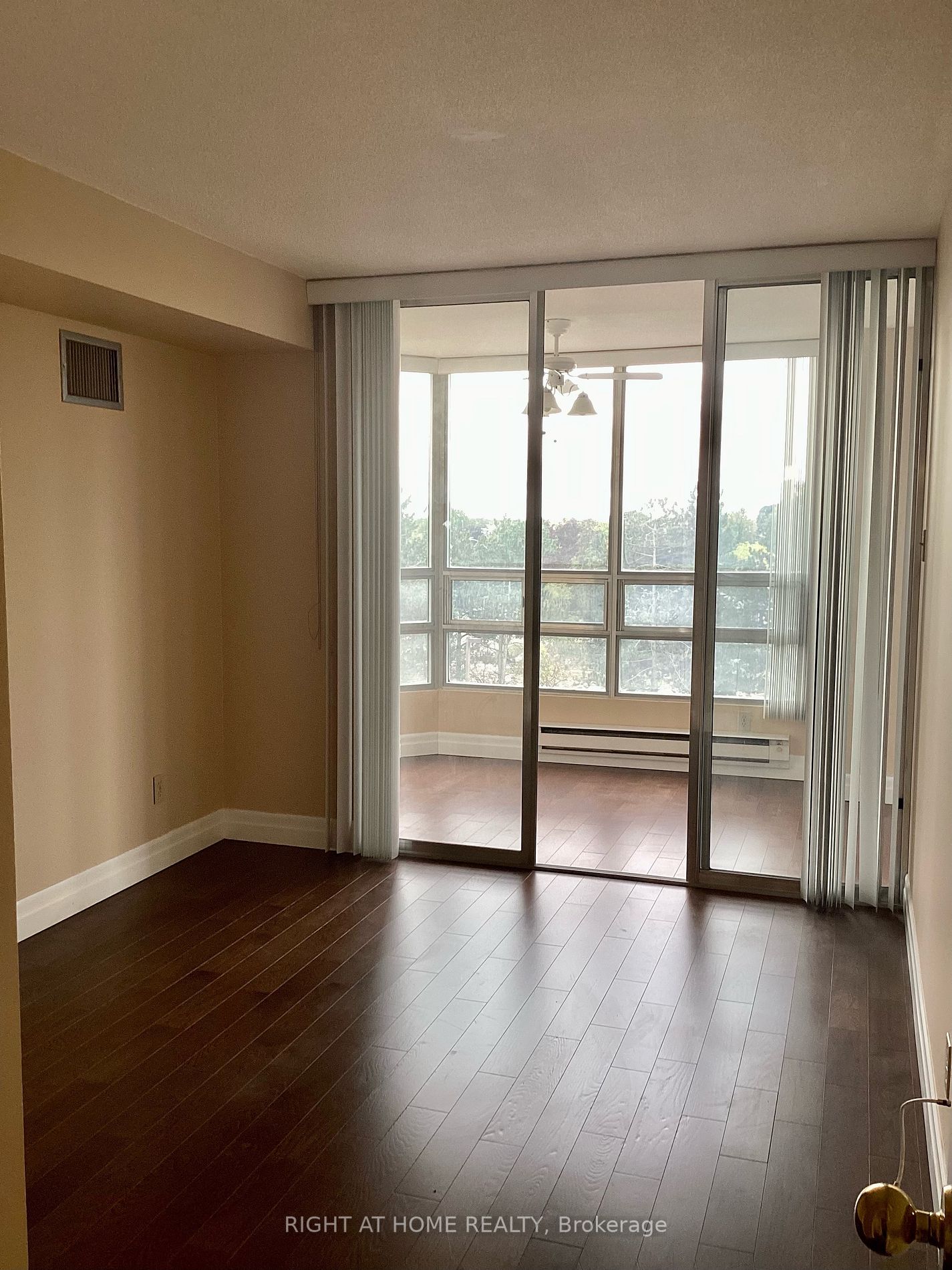 310 Mill St S, #505