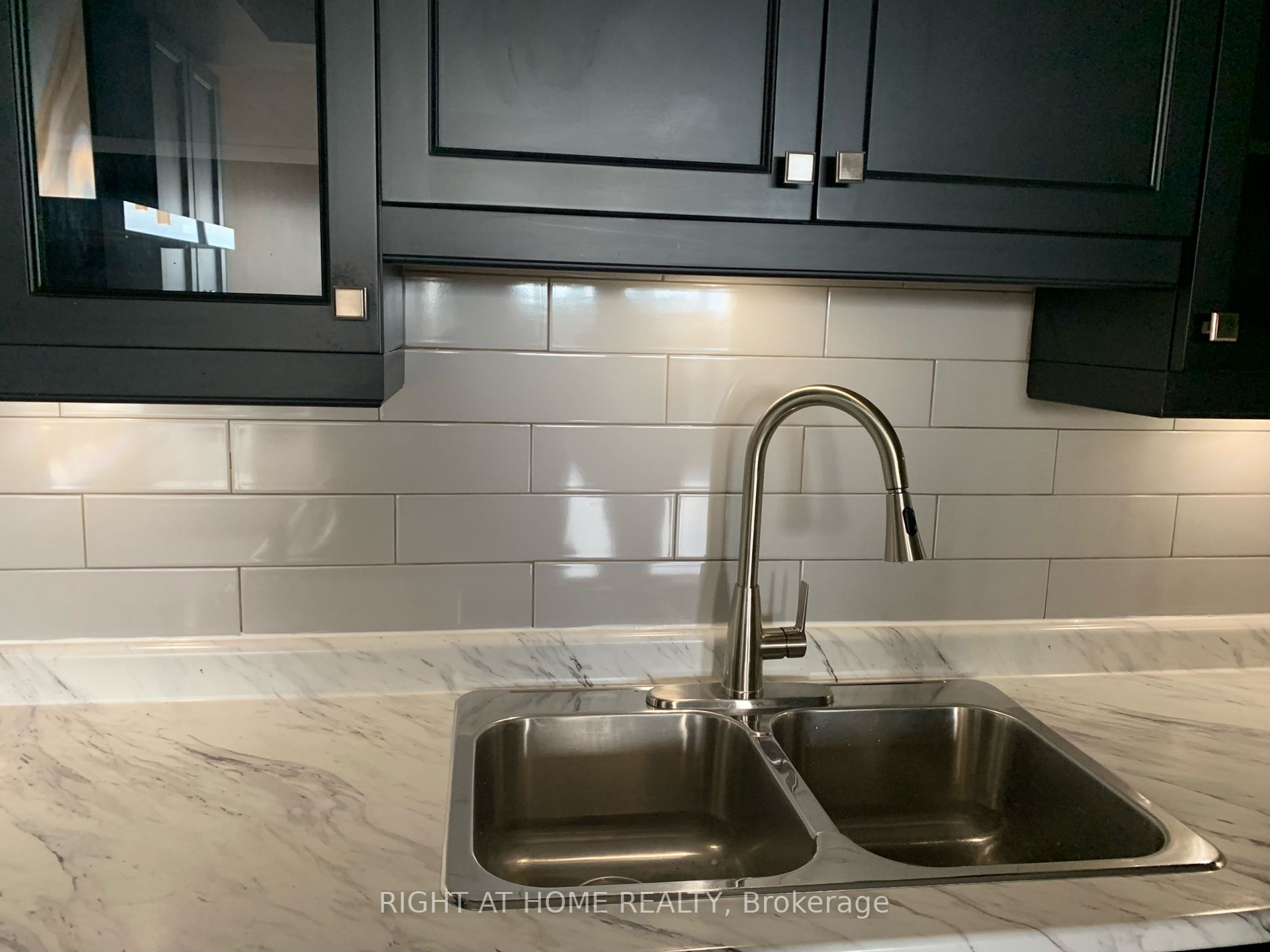 310 Mill St S, #505