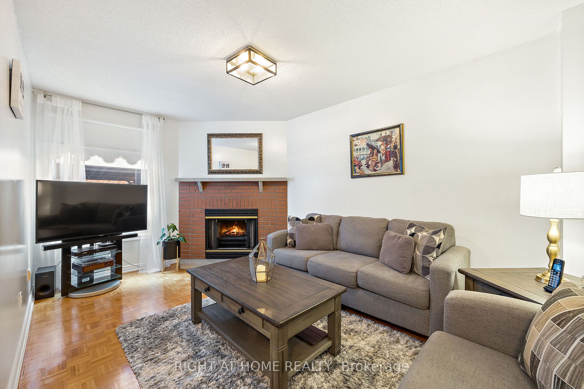 84 Torrance Wood