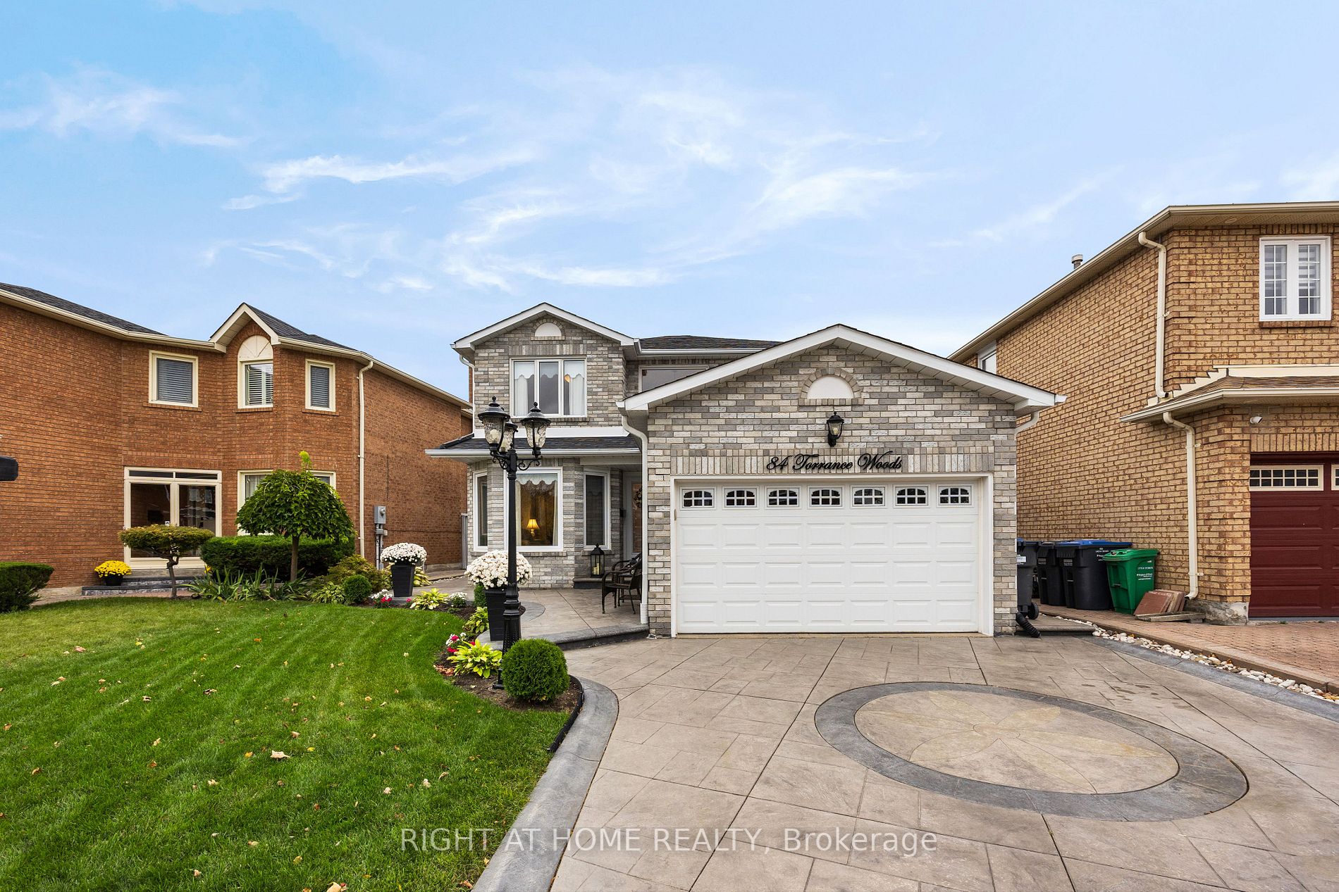 84 Torrance Wood