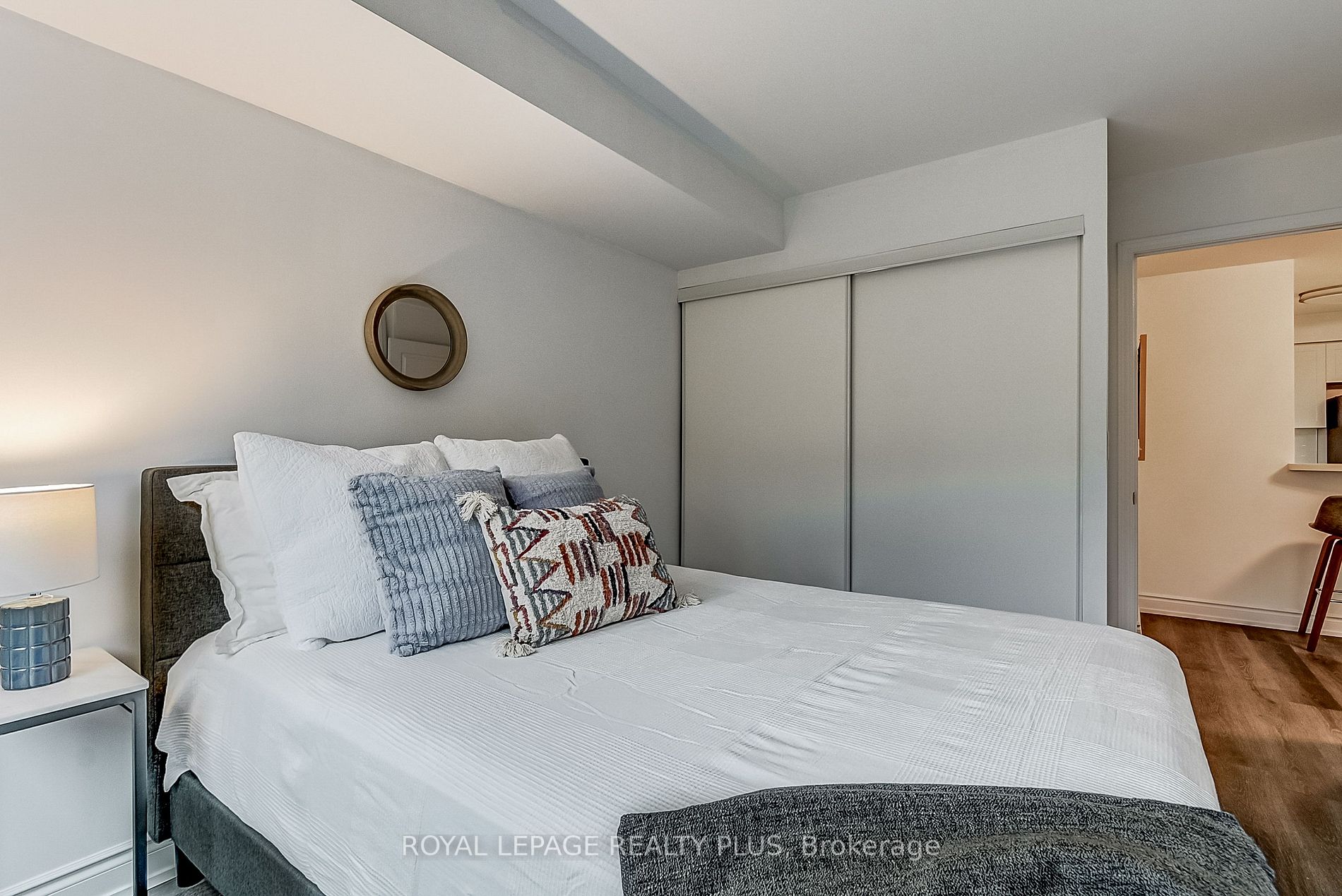 2565 Erin Centre Blvd, #508