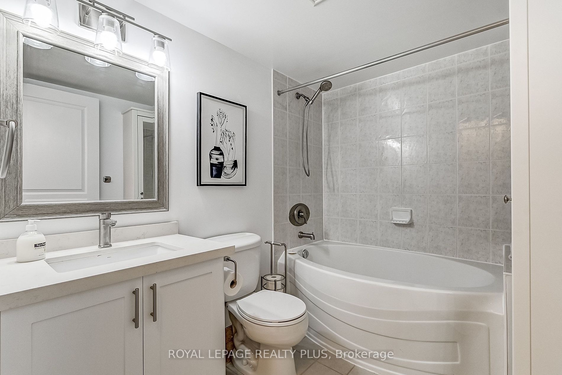 2565 Erin Centre Blvd, #508