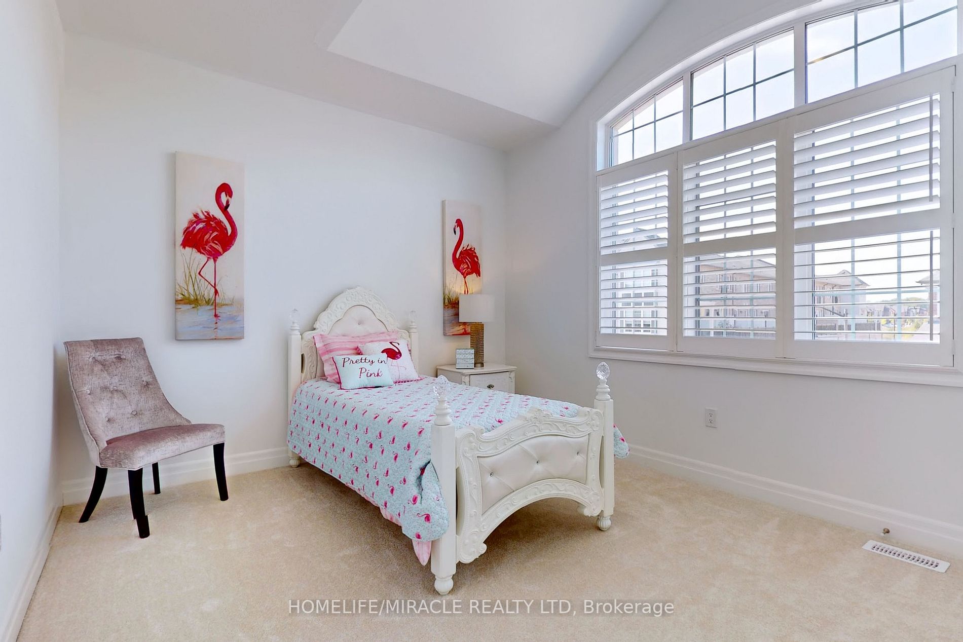 1412 Lakeport Cres