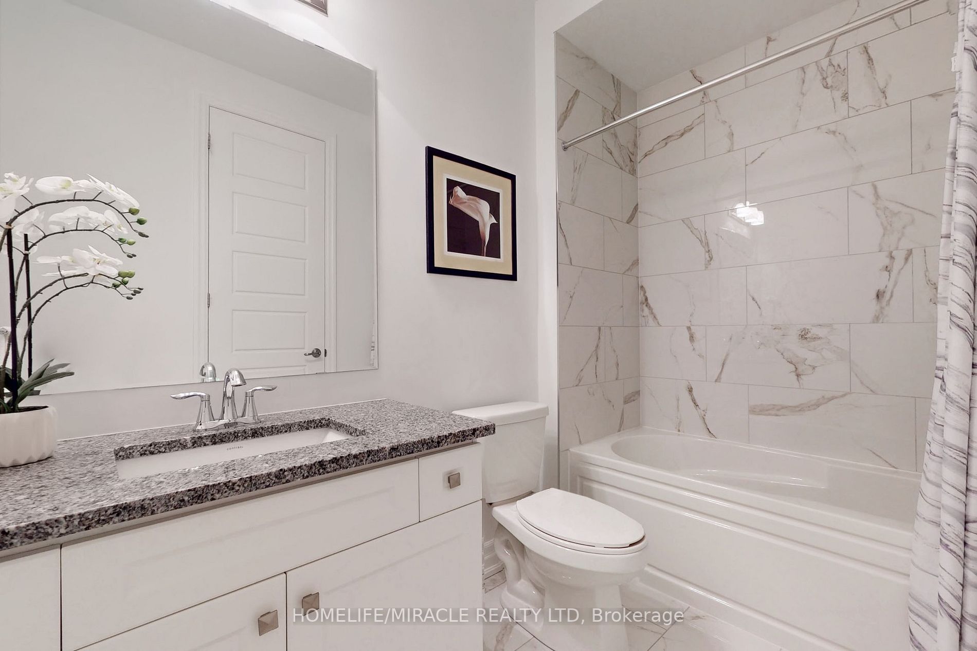 1412 Lakeport Cres