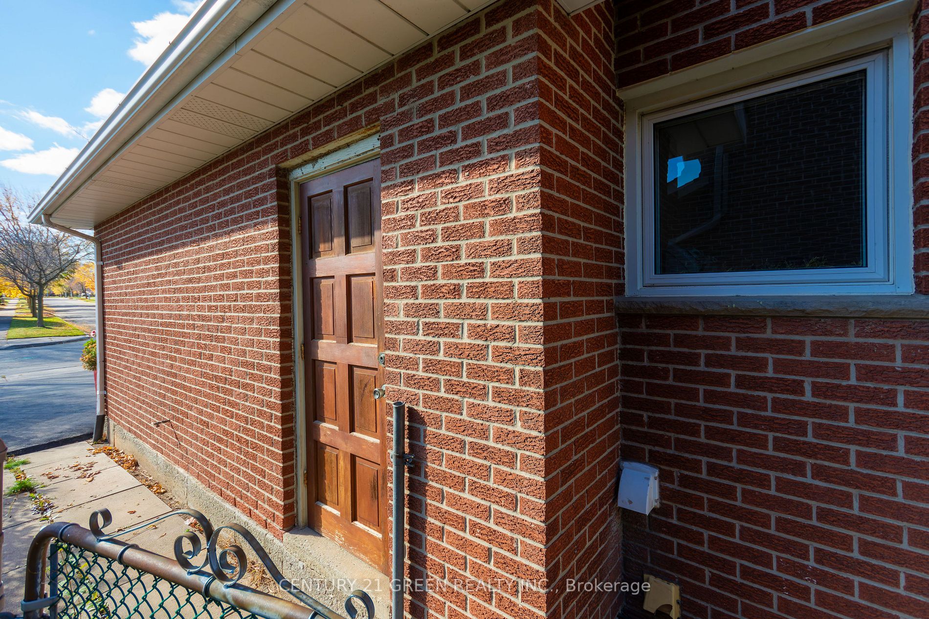 2551 Birch Cres E, #Bsmt