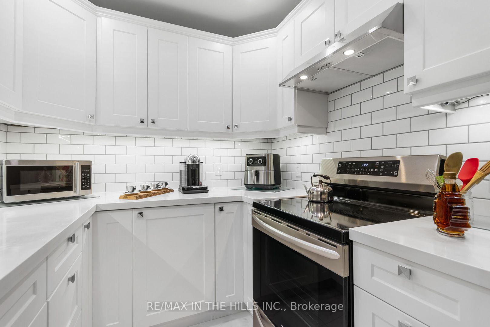 90 Lawrence Ave, #103