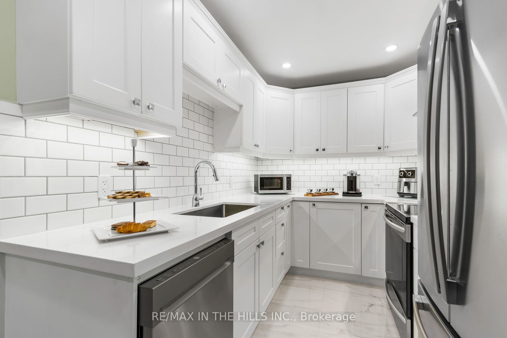 90 Lawrence Ave, #103