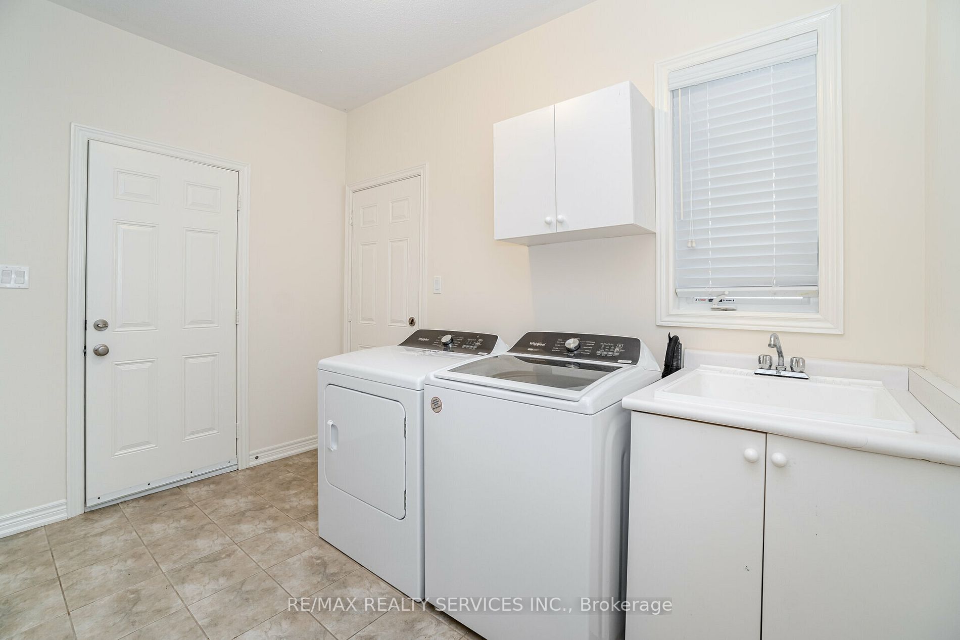 127 Squire Ellis Drive