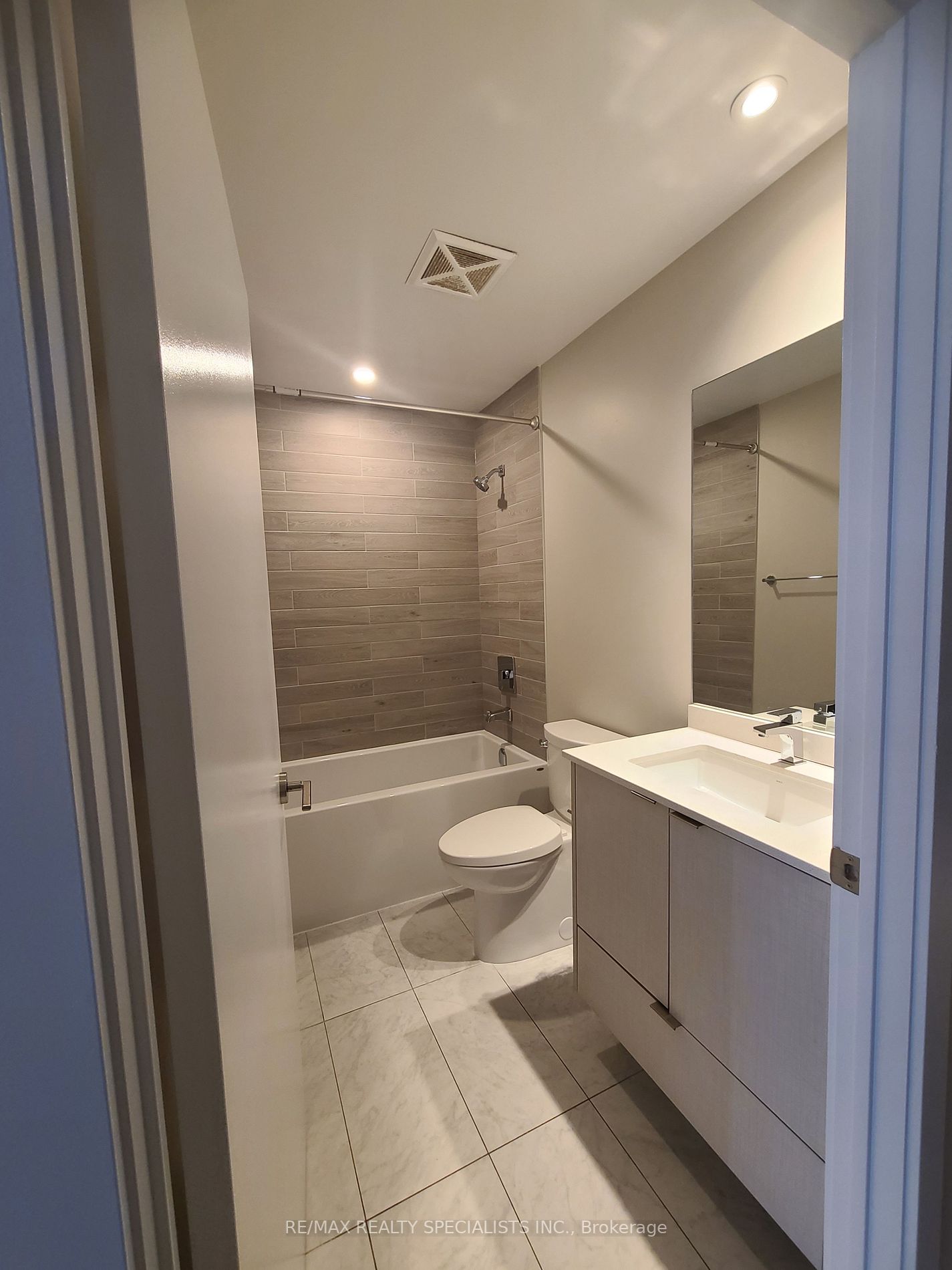 1926 Lakeshore Blvd, #3710