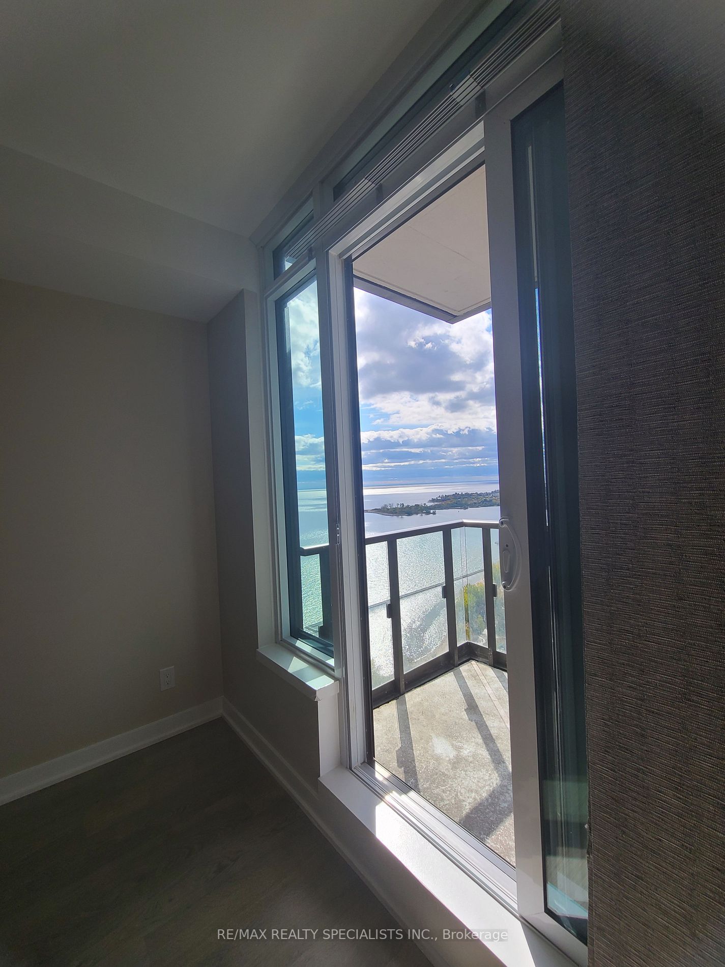 1926 Lakeshore Blvd, #3710