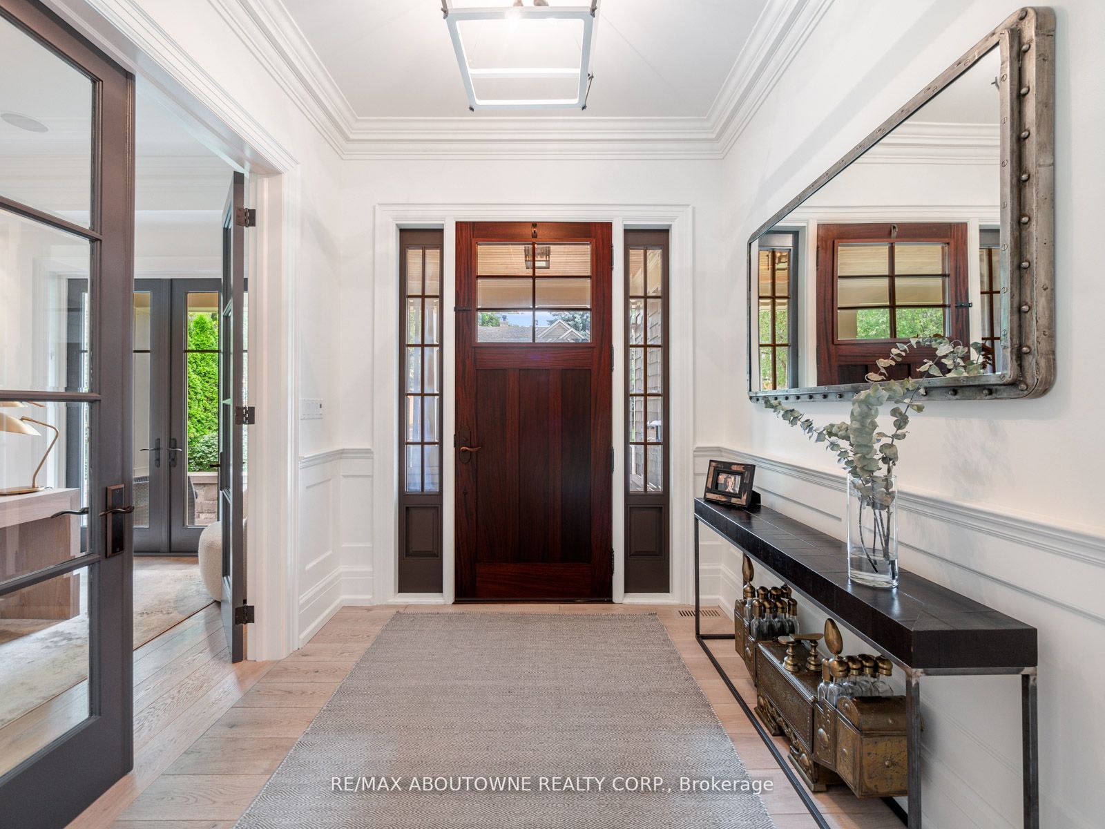 32 Howard Ave