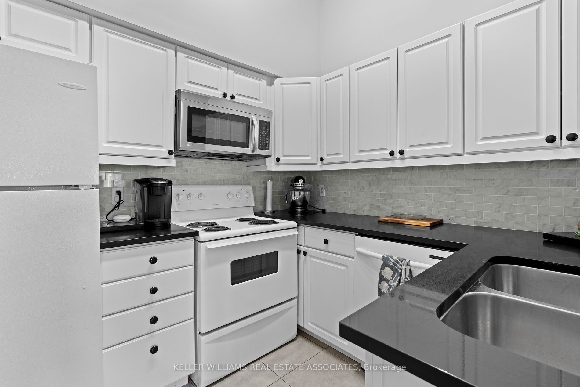 1490 Bishops Gate, #408