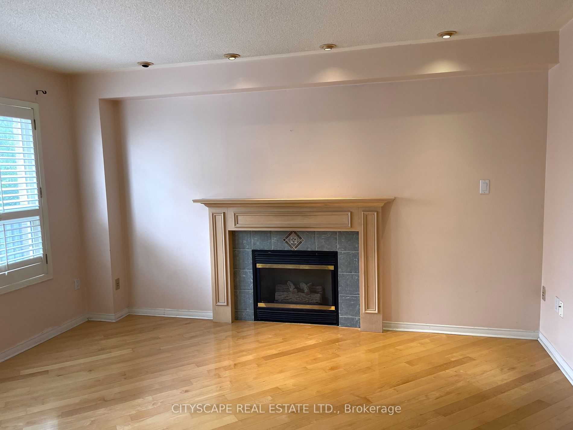 5230 Glen Erin Dr, #57