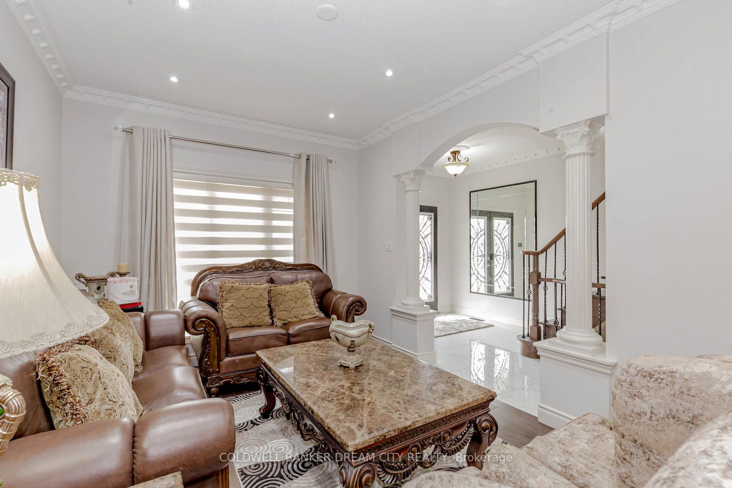 10 Wintersnow Court