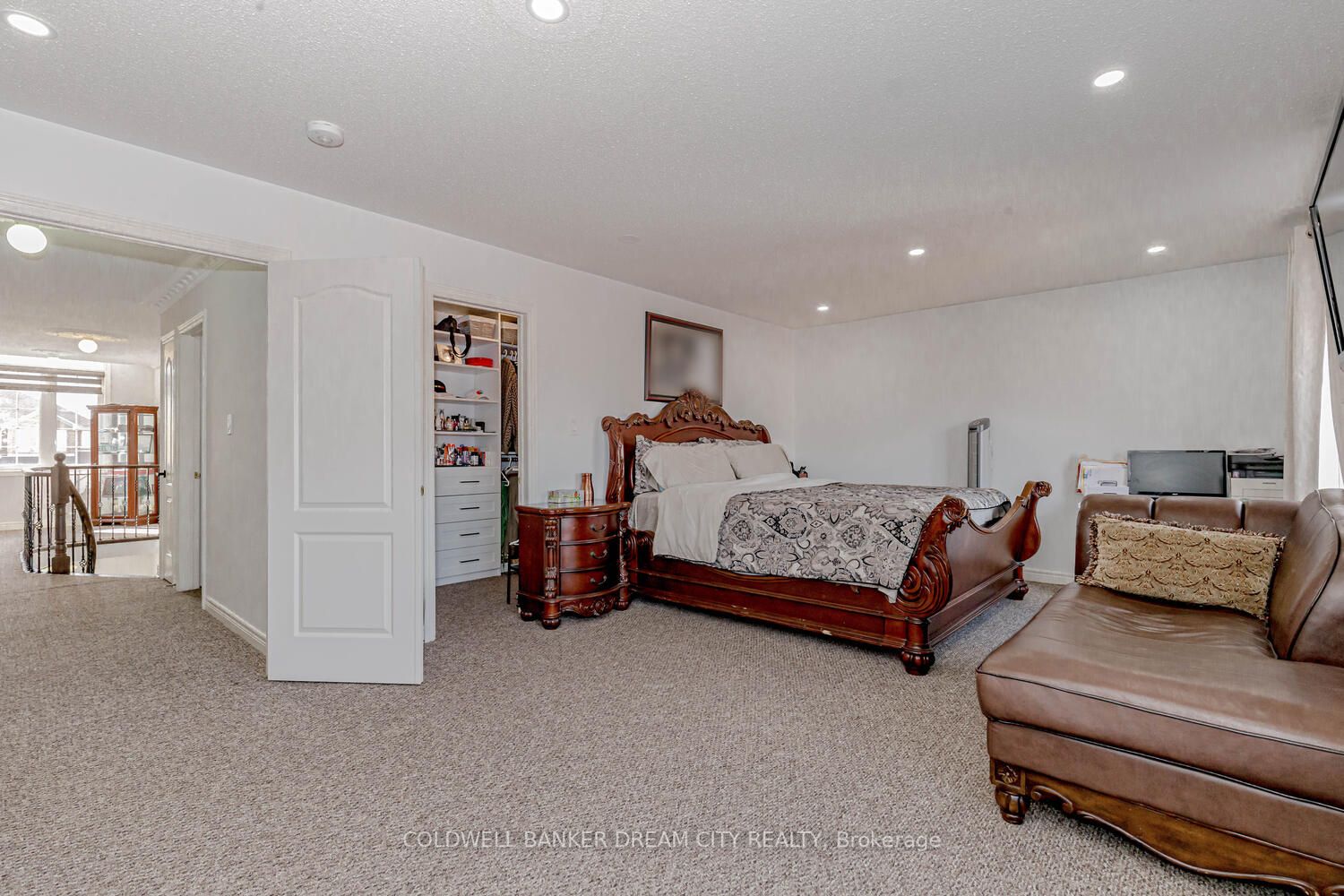 10 Wintersnow Court