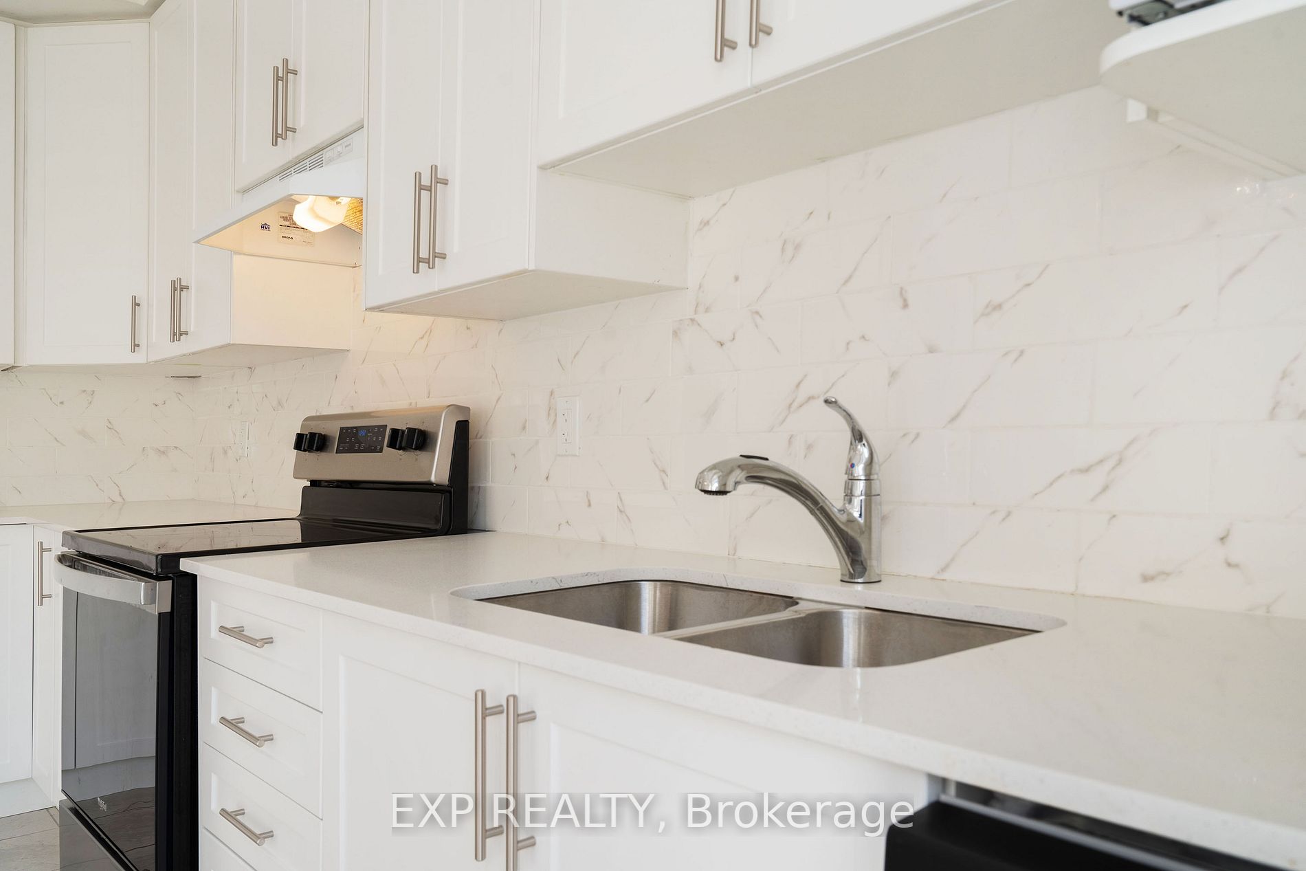 1554 Labine Pt