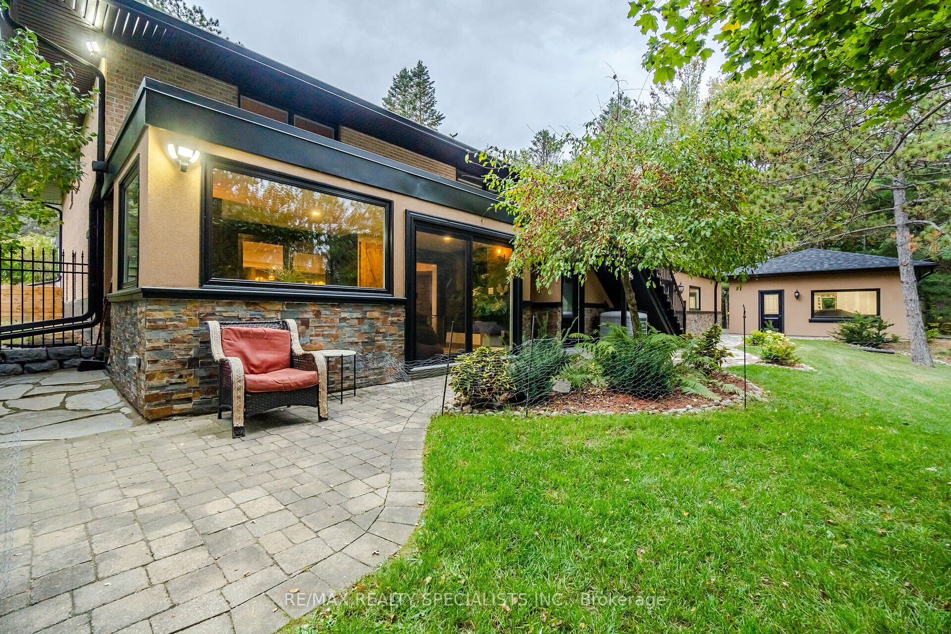 44 Gibson Lake Dr