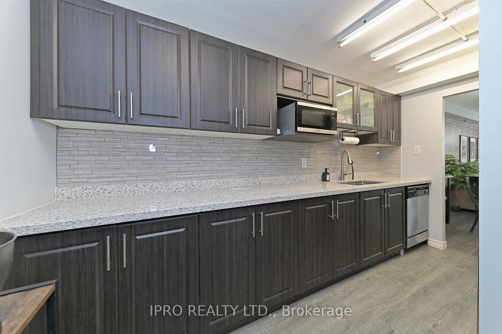 4 Lisa St, #511