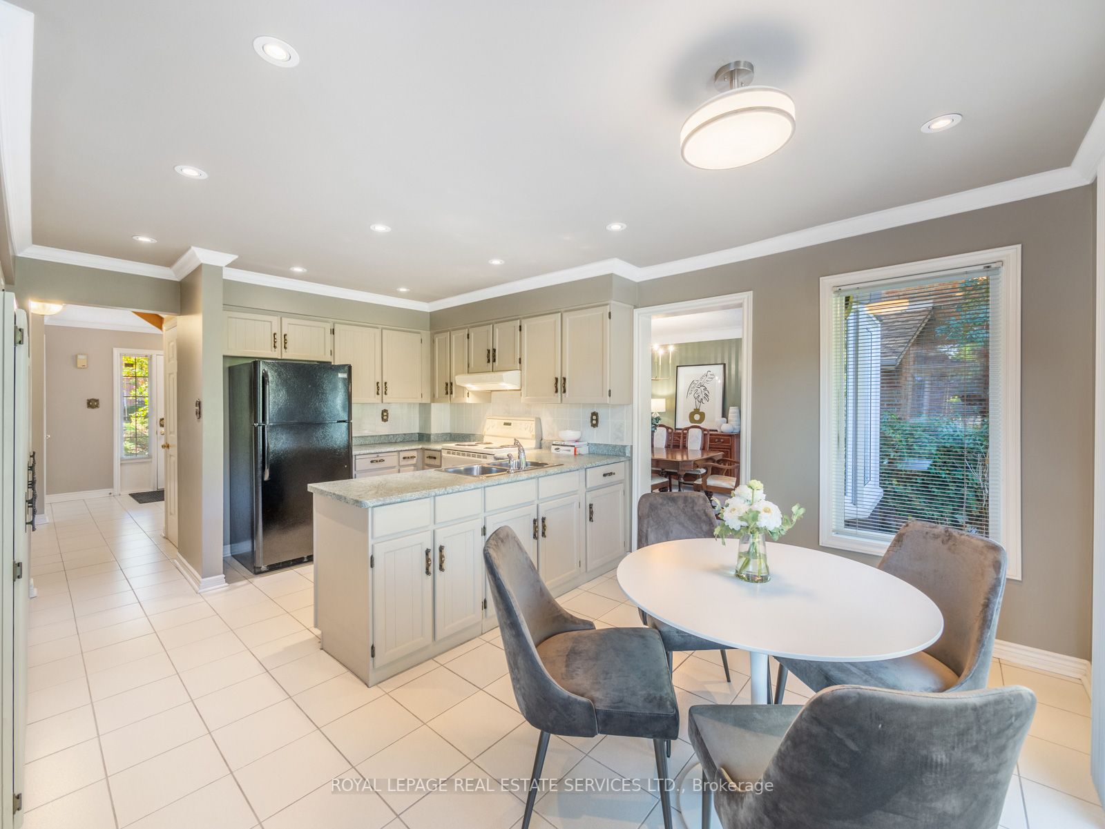 3955 Glamis Crt