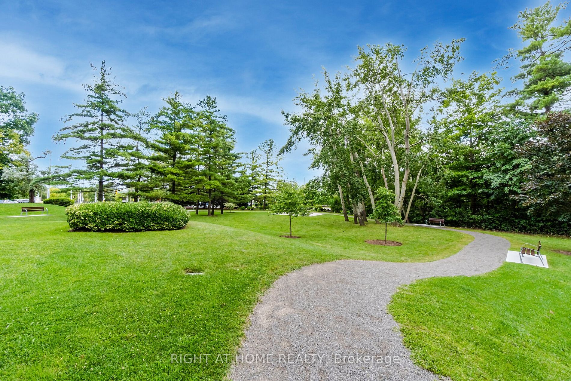 1230 Marlborough Crt, #208