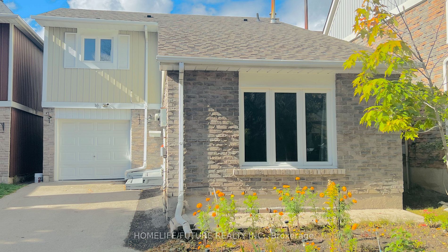 16 Newington Crescent