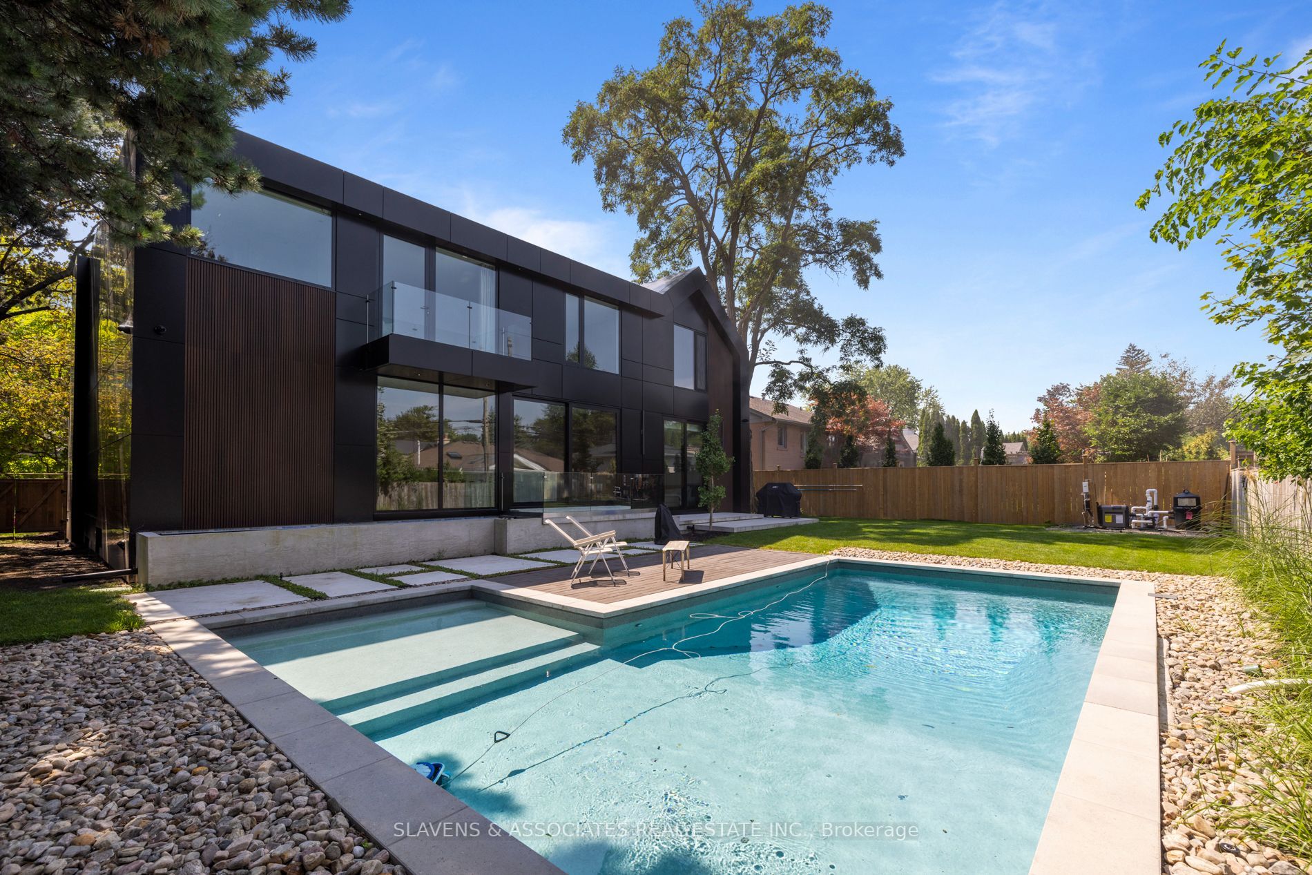 38 Ravensbourne Cres