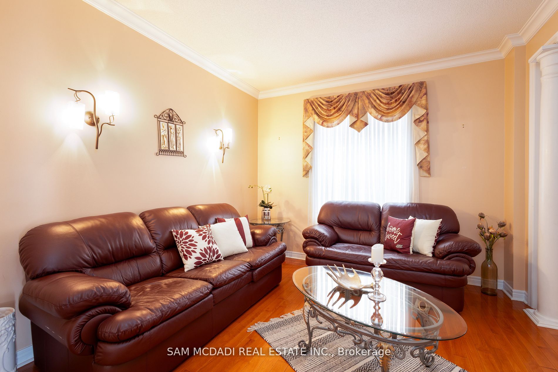 3435 Artesian Dr