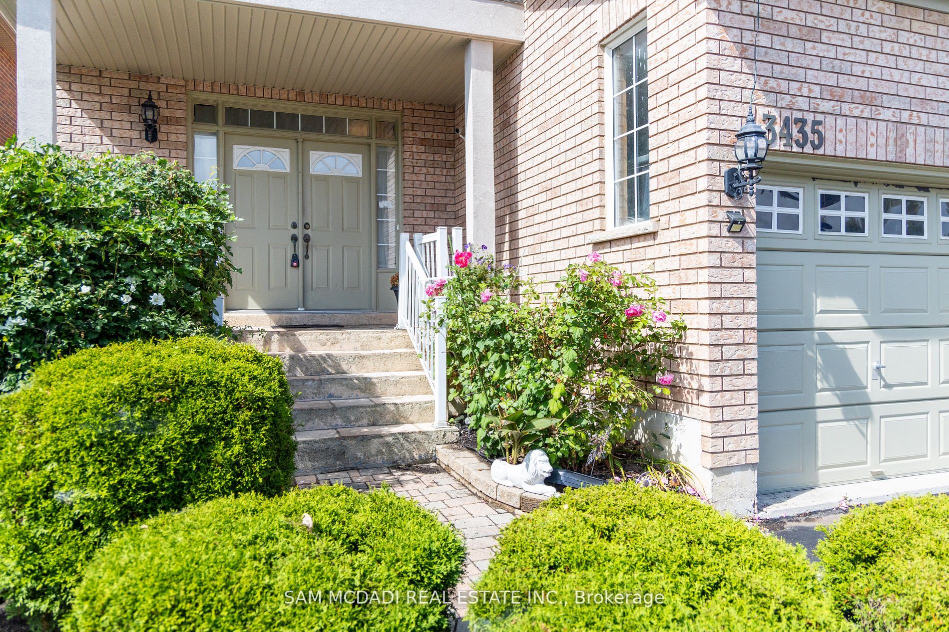 3435 Artesian Dr