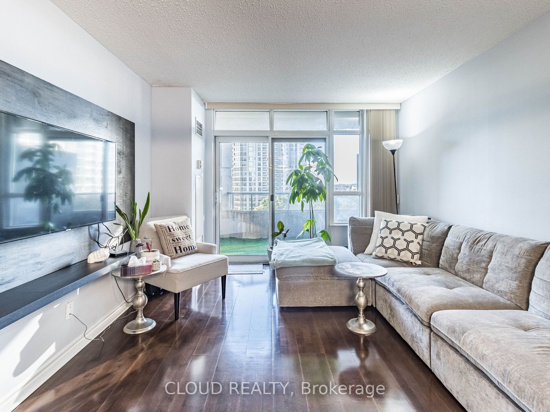35 Kingsbridge Garden Circle, #701