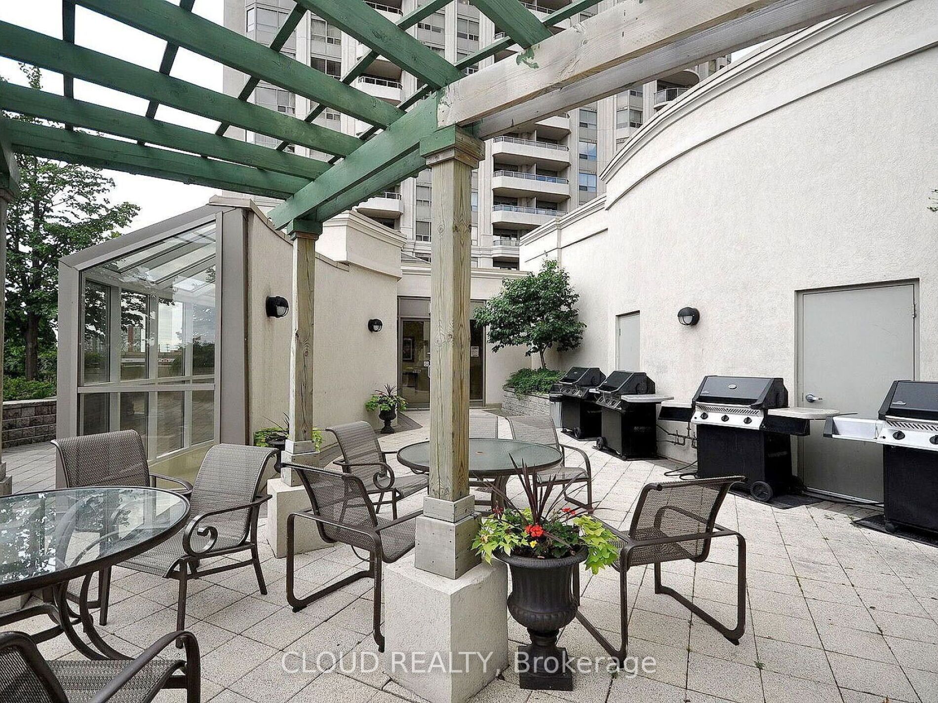 35 Kingsbridge Garden Circle, #701