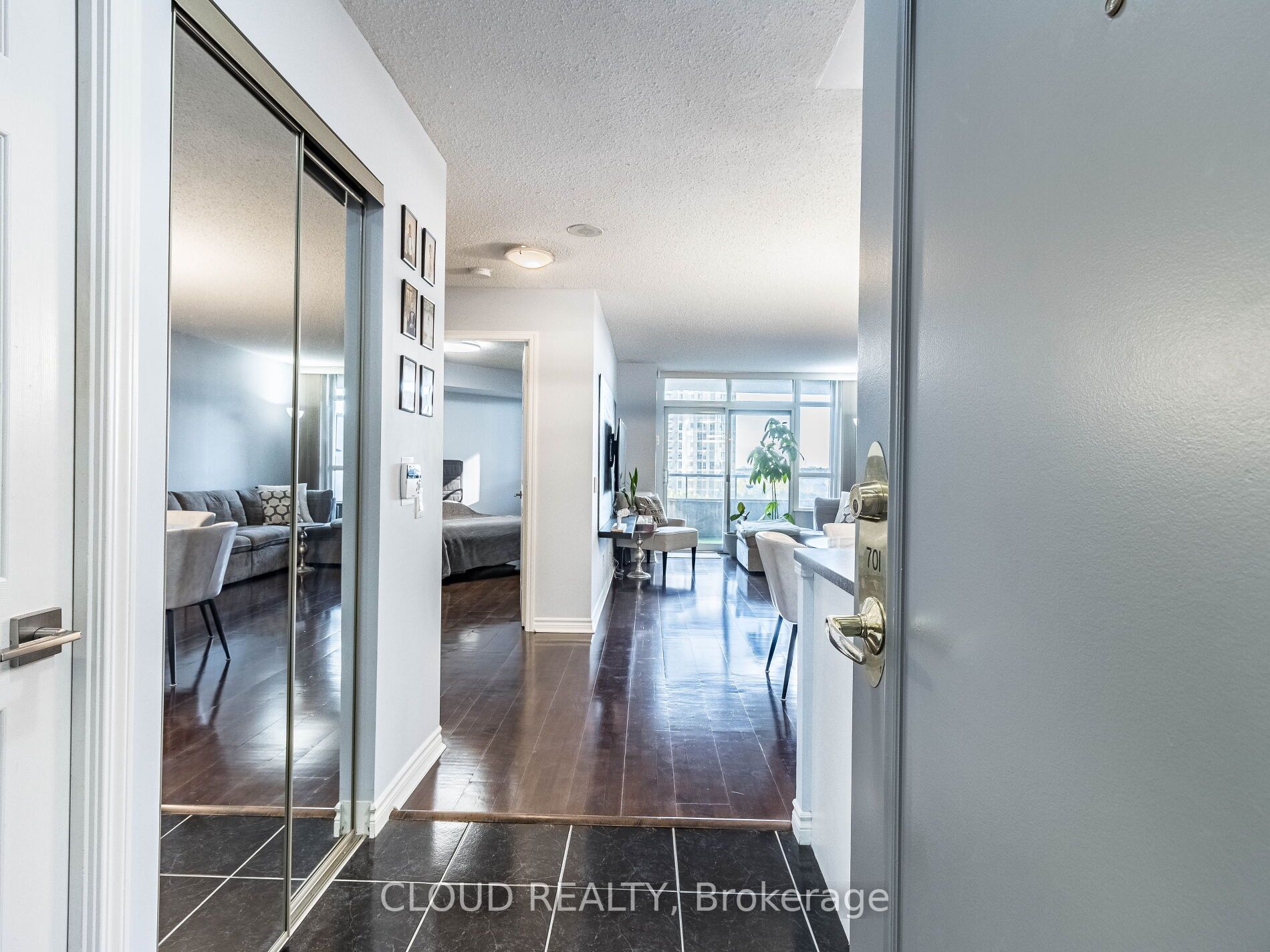 35 Kingsbridge Garden Circle, #701