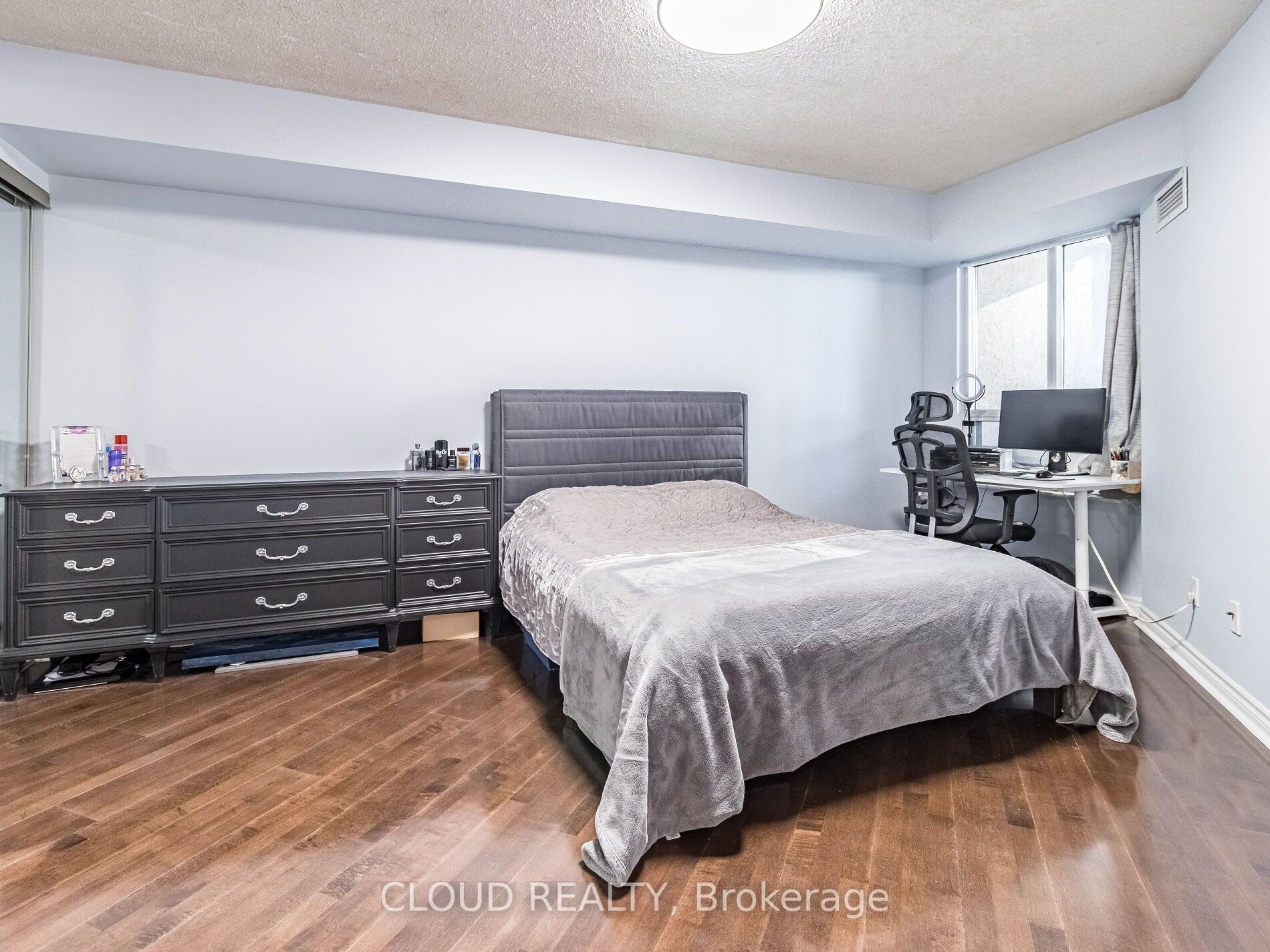 35 Kingsbridge Garden Circle, #701