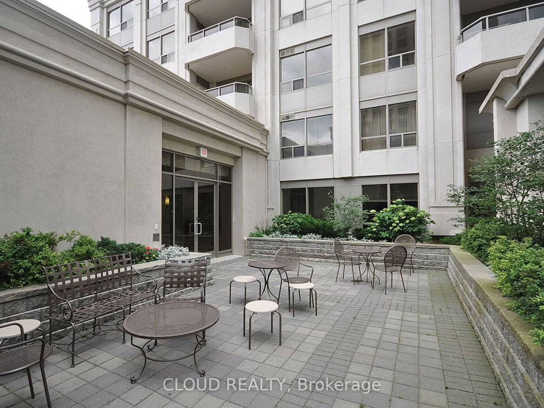35 Kingsbridge Garden Circle, #701