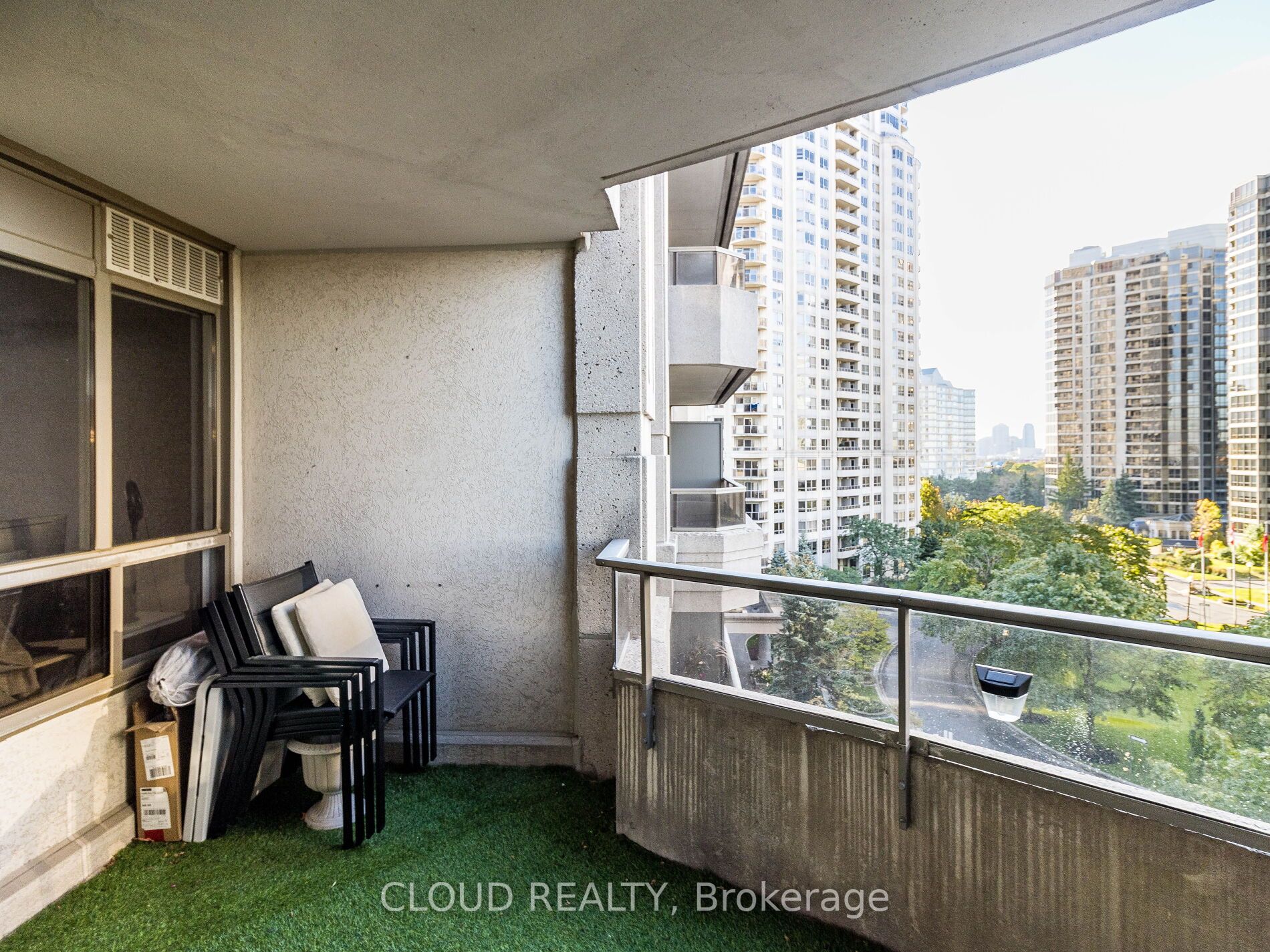 35 Kingsbridge Garden Circle, #701