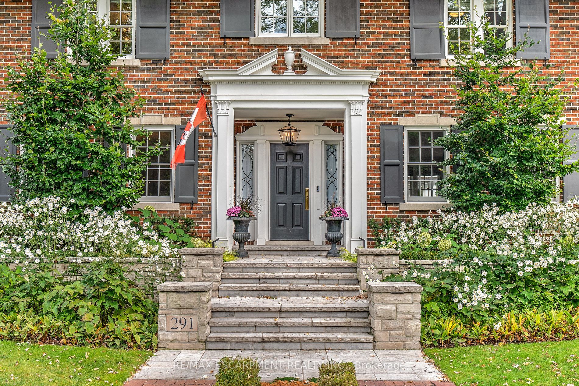 291 Hart Avenue