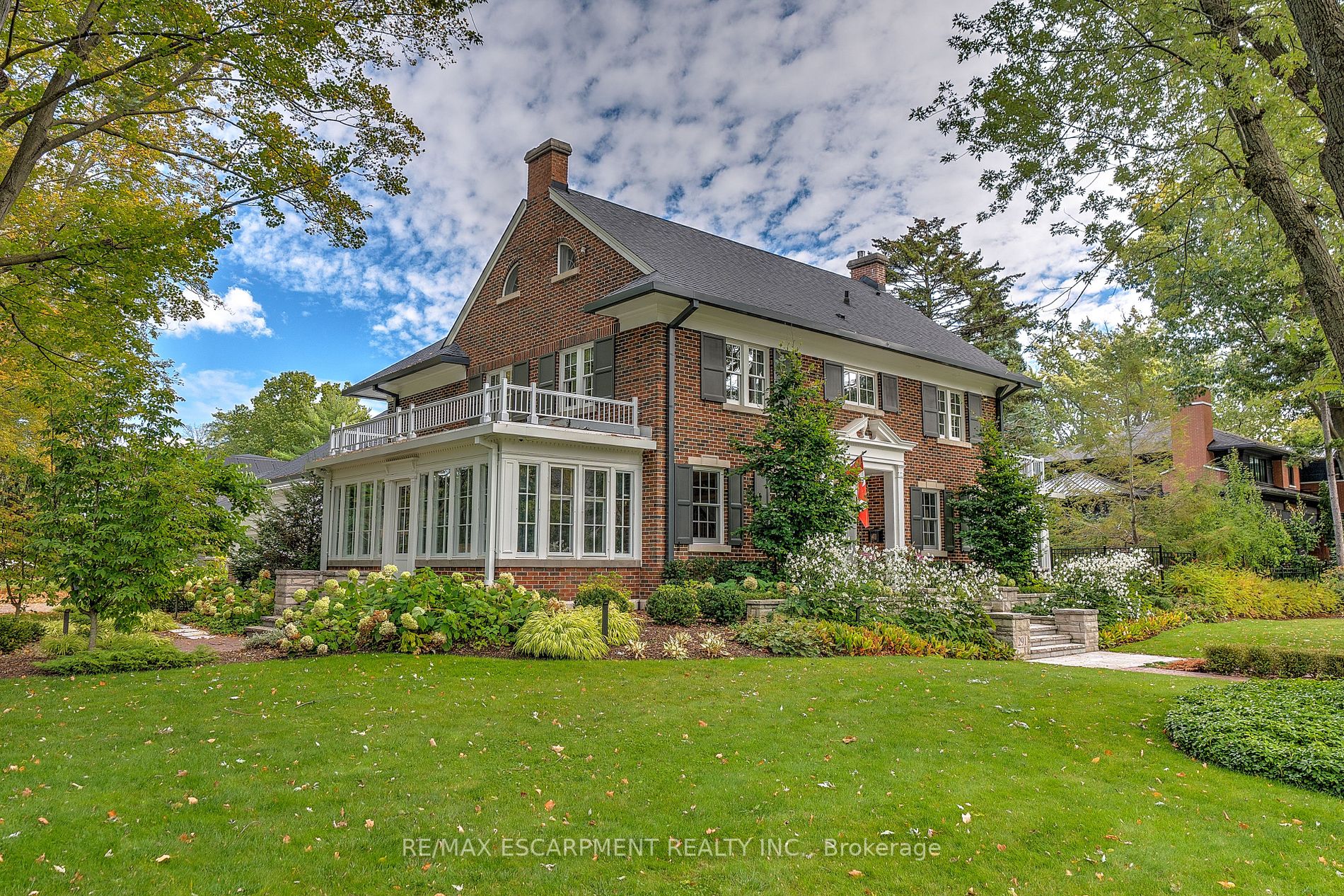 291 Hart Avenue