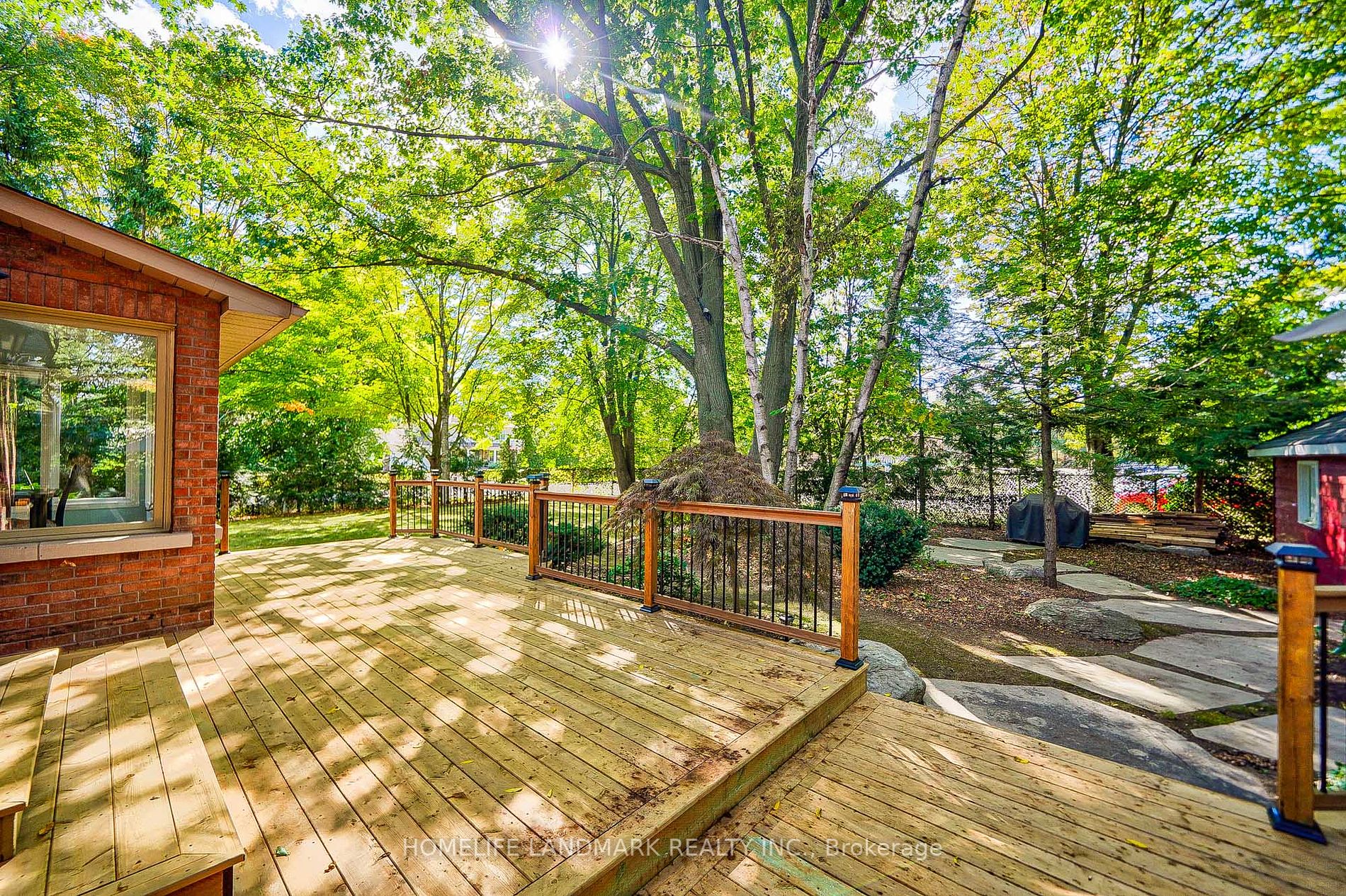 352 Maple Grove Dr