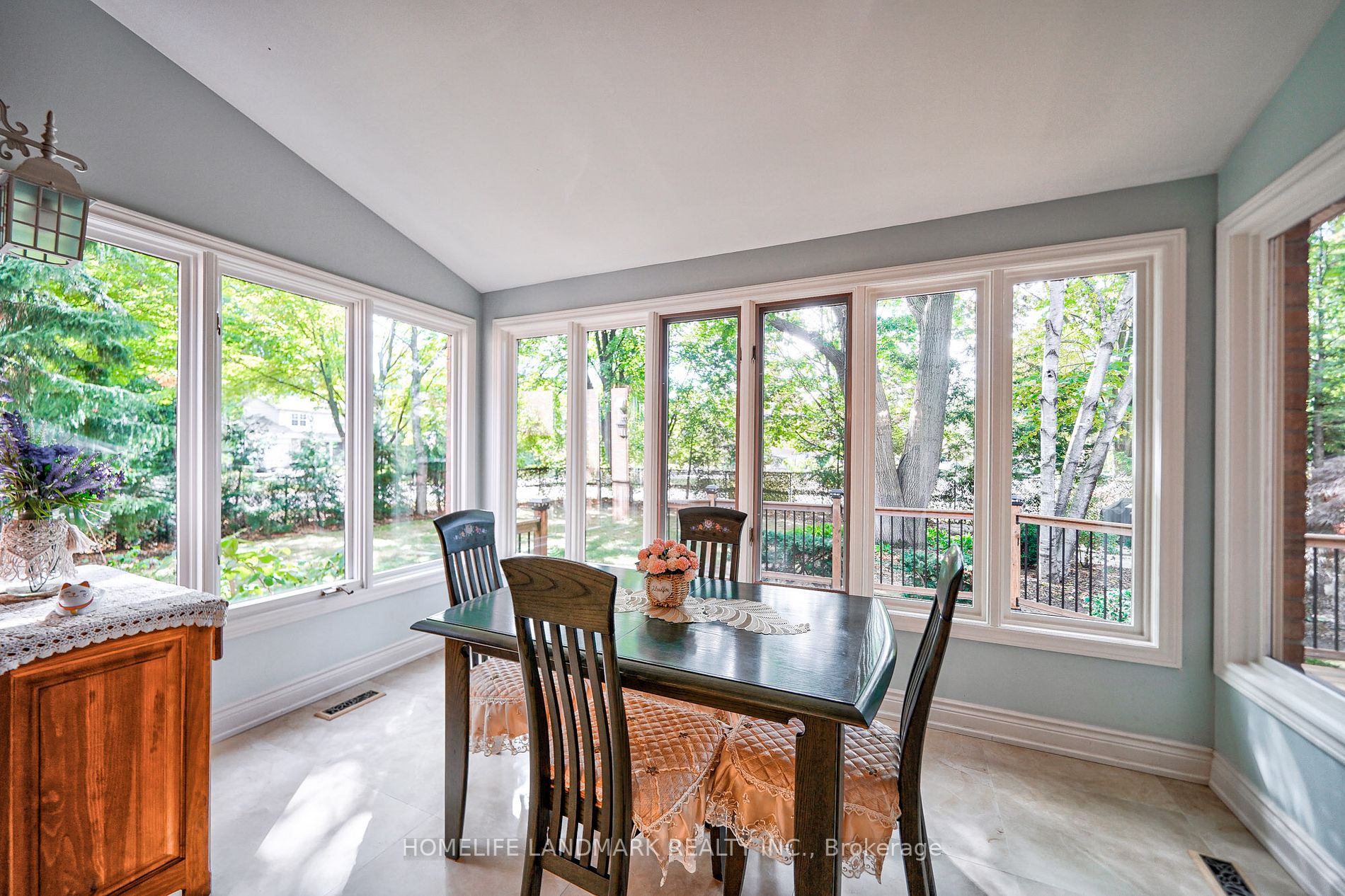 352 Maple Grove Dr