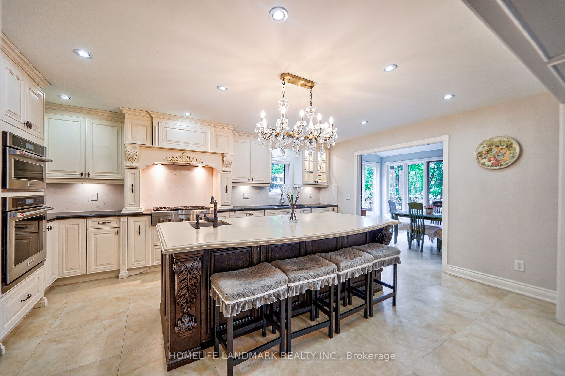 352 Maple Grove Dr