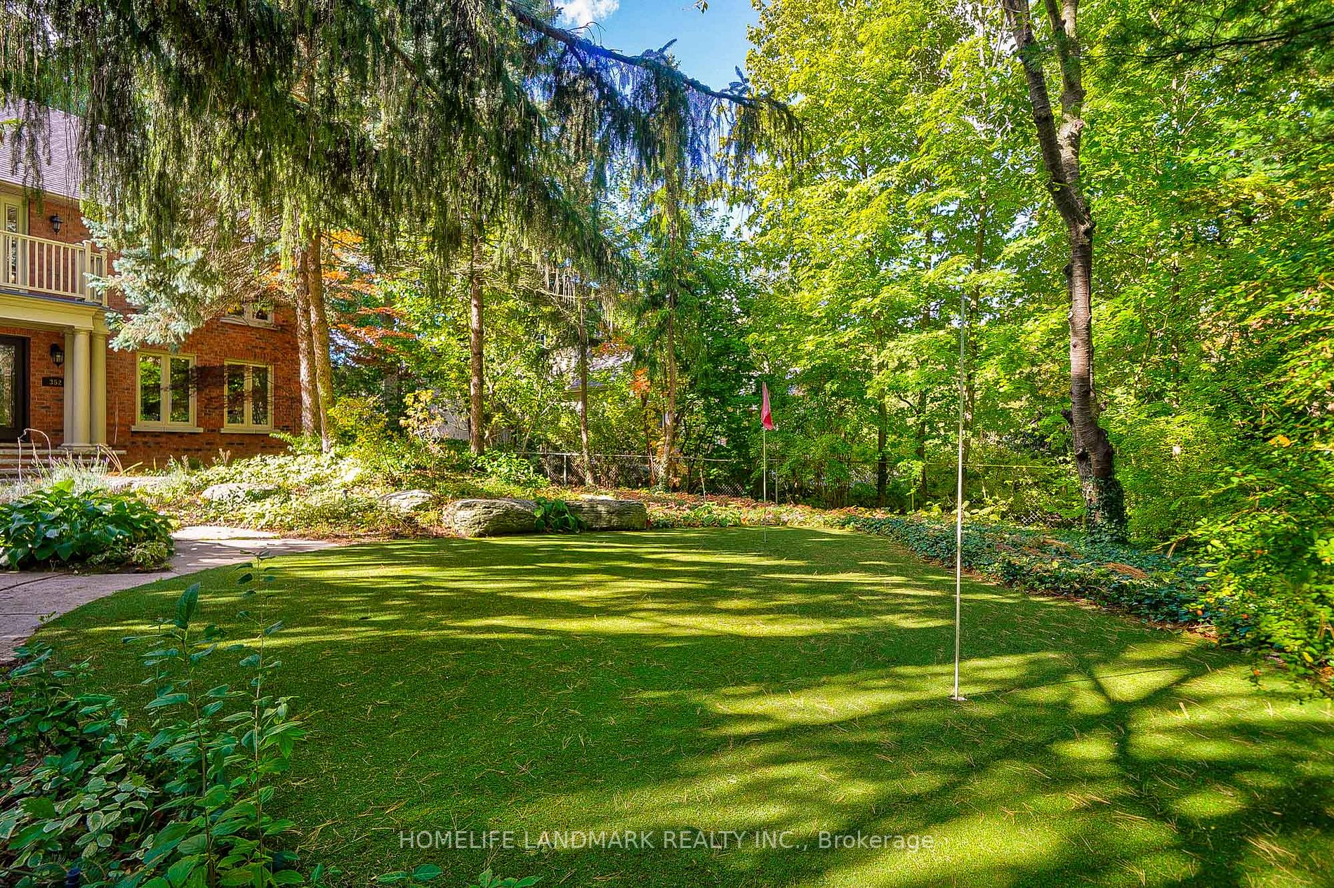 352 Maple Grove Dr
