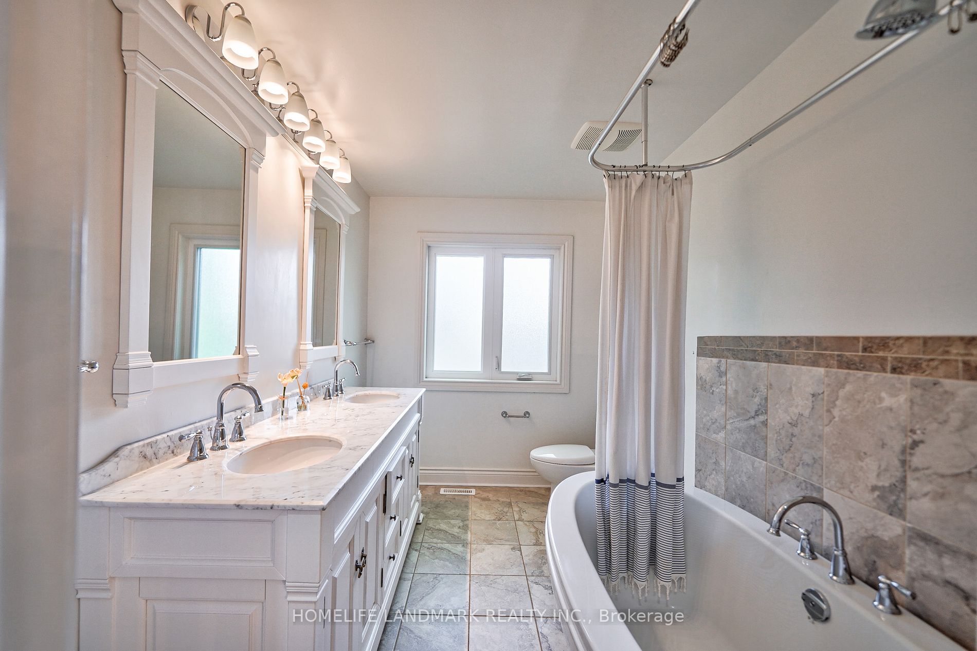 352 Maple Grove Dr