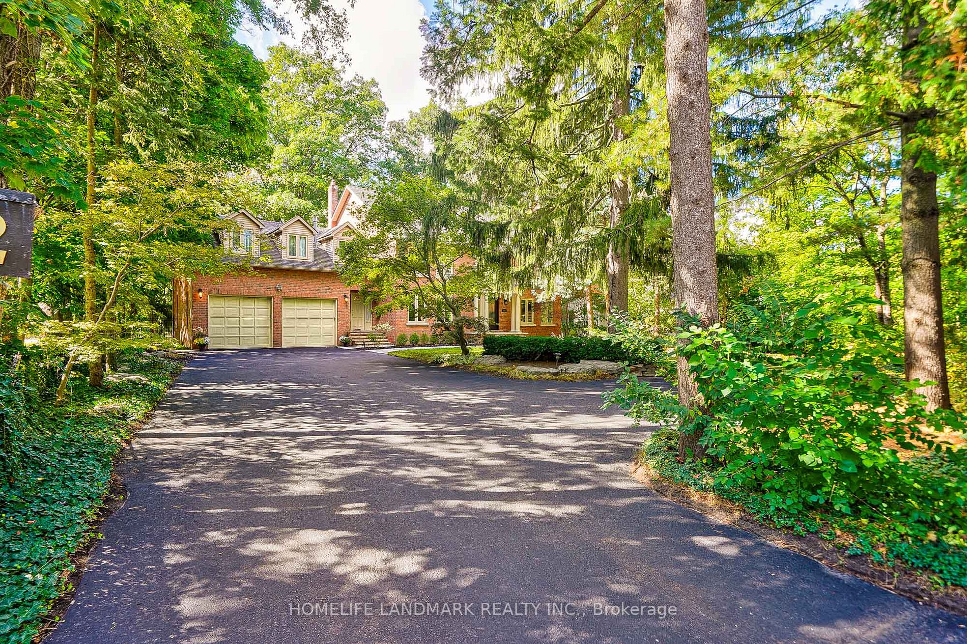 352 Maple Grove Dr